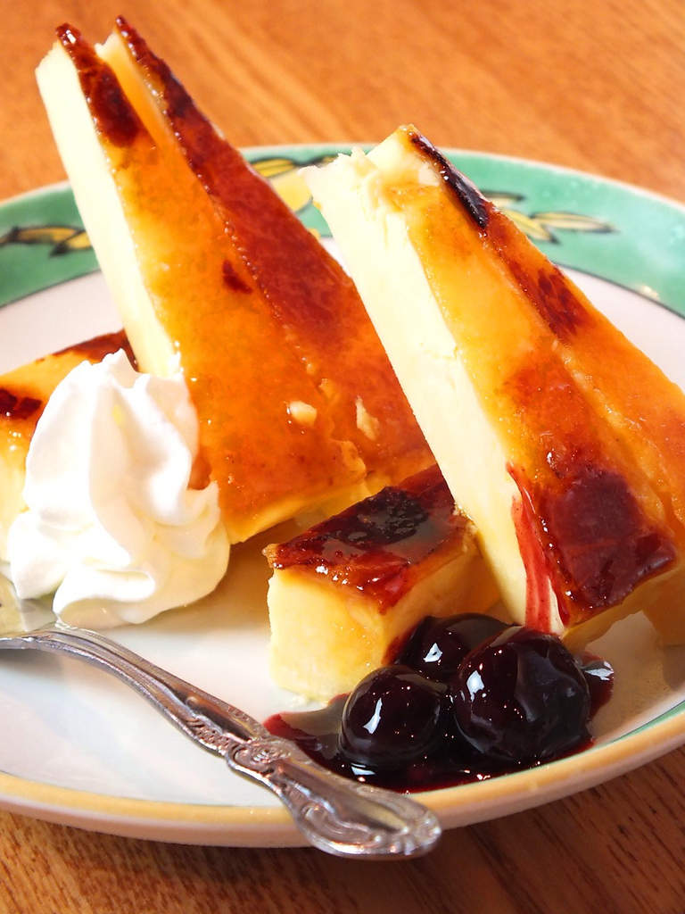 食後には甘いスイーツでお口直し…