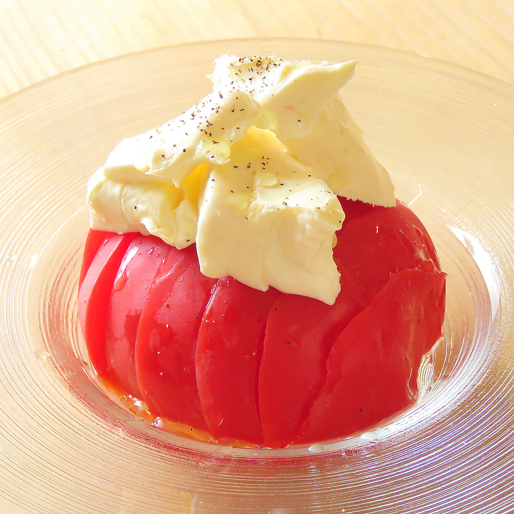 冷やしトマトクリームチーズのせ
