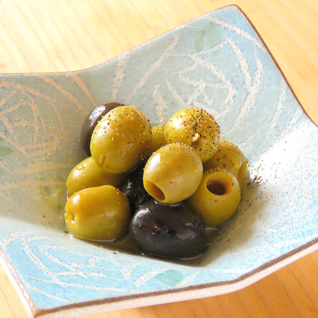 オリーブはワインとの相性も◎