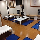 【貸切OKの宴会対応】20~30名様前後での貸切宴会が可能。 お子様用イスもご用意しており、ファミリーから大人数の集まりまで幅広く対応できます。