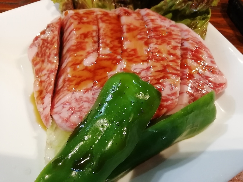 和牛リブロースのど真ん中の芯の部位で、当店１番人気！1度食べたら、やみつきです♪