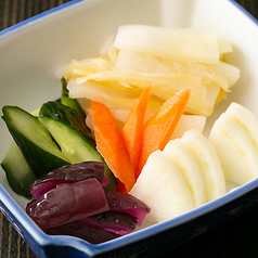 漬物盛り合わせ／よだれ鶏／酢もつ／タコポン酢