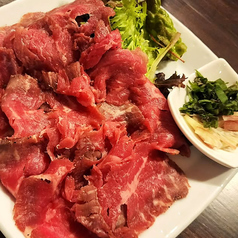 牛たたきのカルパッチョ