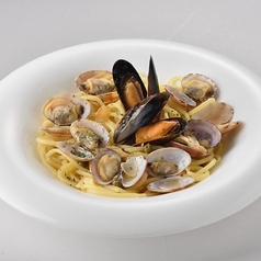 ムール貝とあさりのボンゴレビアンコ
