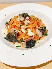 焼き鯖とモッツァレラのトラパネーゼの写真