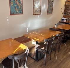 ◆パーティーなどの際は人数に合わせてテーブルを並べ替えることが可能です!