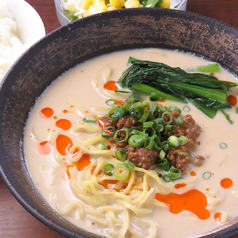 自慢の担々麺