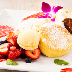 たっぷりベリーのバニラアイスパンケーキ