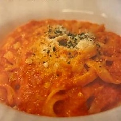 紅ズワイガニのトマトクリームパスタ