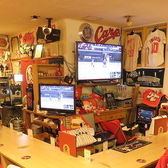 当店では、大型テレビを3台完備しており、スポーツ観戦を存分に楽しめる環境をご用意しています!大迫力の映像で試合の興奮をリアルに体験でき、仲間と一緒に盛り上がること間違いなし。大好きなチームの応援をしながら、美味しい料理とお酒をお楽しみください。