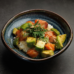 鮮魚のポキ丼