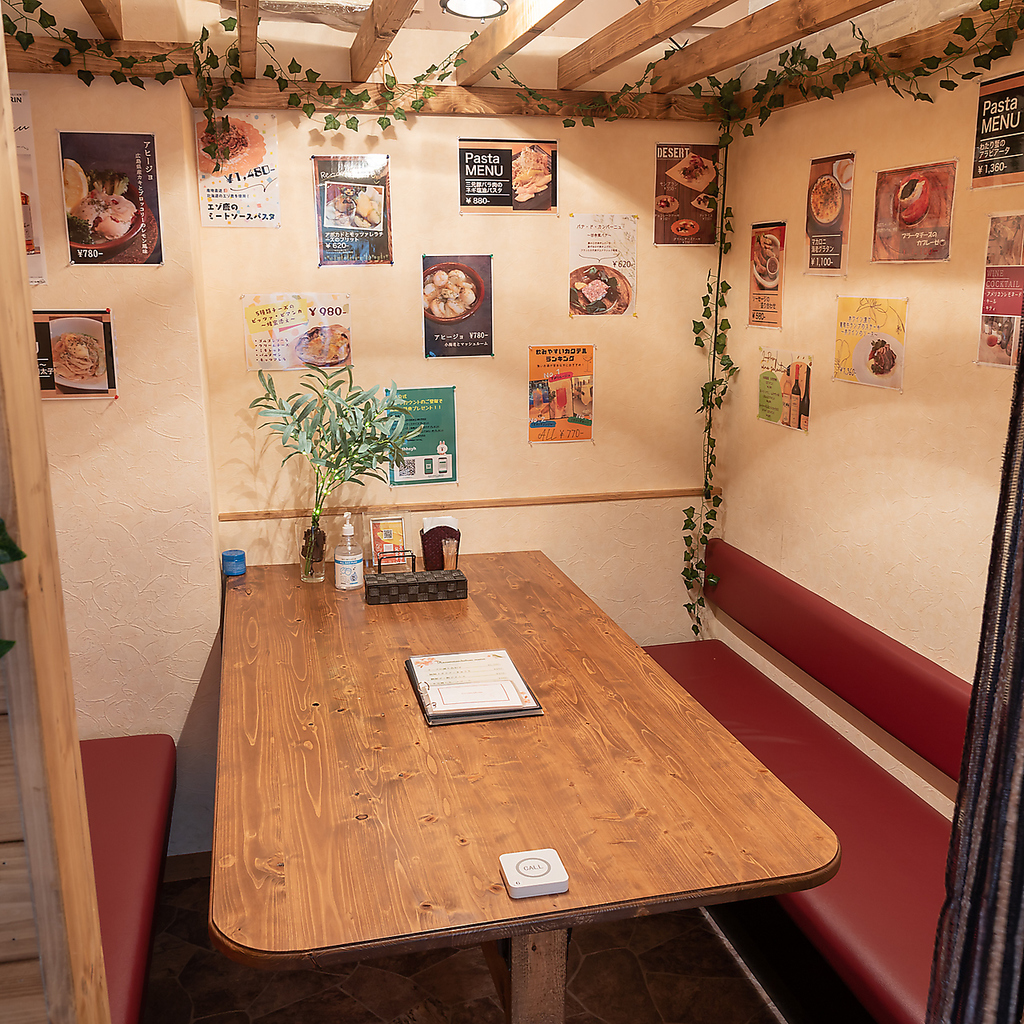 少人数の宴会には個室でも楽しんでいただけます！