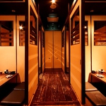 落ち着く店内には掘りごたつ式個室をたくさんご用意しております！