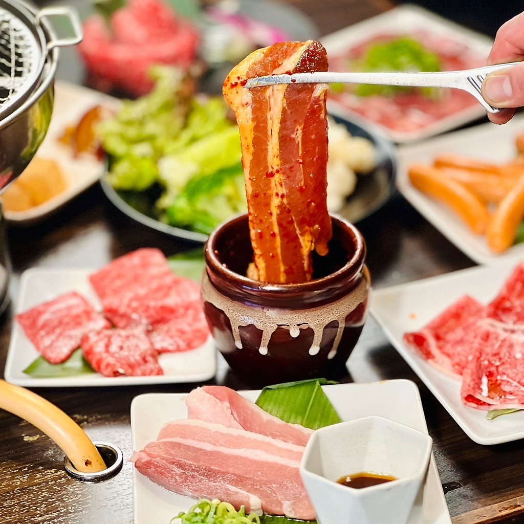 【学生必見！京都エリア最高コスパ！】焼肉食べ放題90分3,500円～ソフトドリンク飲み放題付き