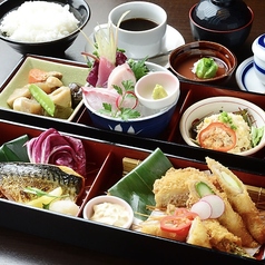 おばんざい鮮魚 鉢屋のおすすめランチ2