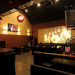 店内に入るとゴージャスでおしゃれな空間が広がっており、普段は味わえない非日常感を体験出来ます。