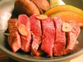 料理メニュー写真 国産牛ランプ陶板ステーキ