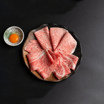 素材をシンプルに楽しむ焼肉はもちろん、ひと手間を加えた自慢の逸品メニューも豊富にご用意。