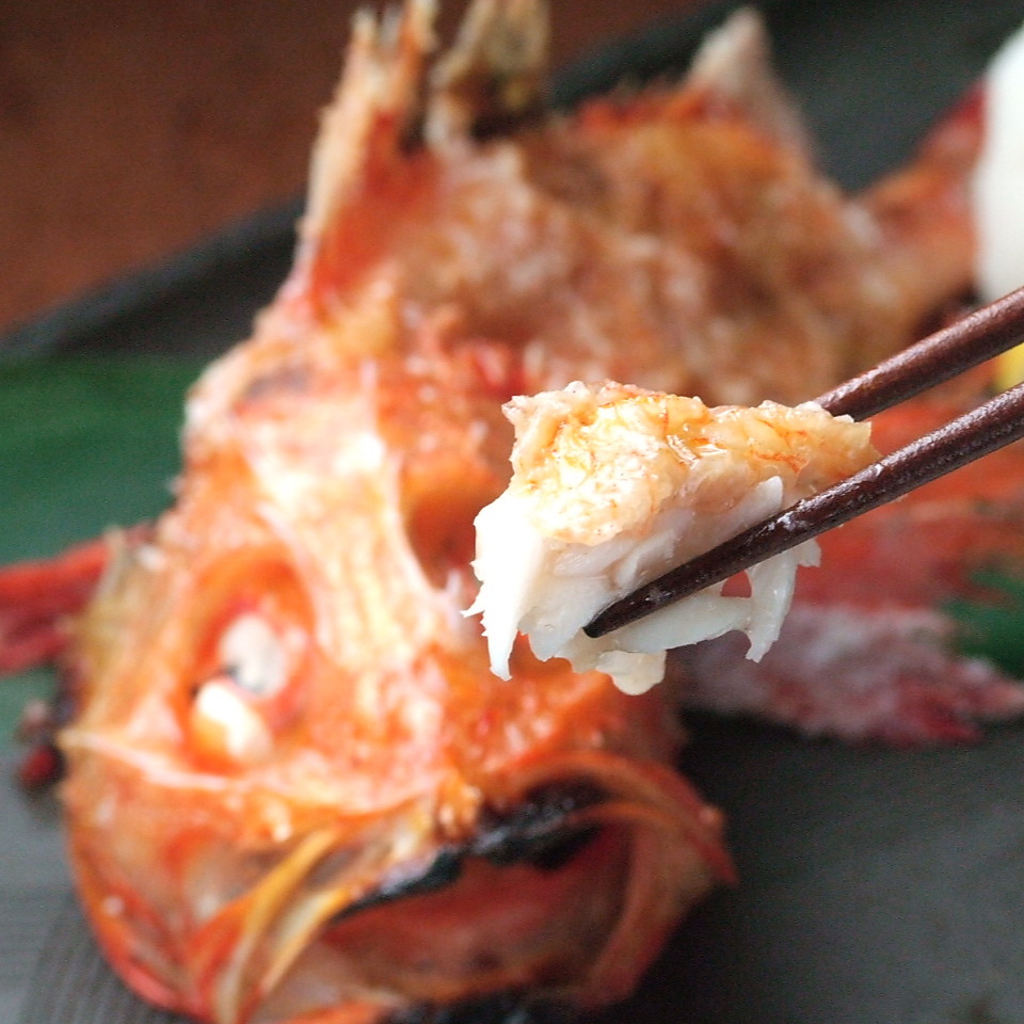 香ばしい鮮魚の香りが口の中で広がる。焼酎と合わせて食べるとこれまた絶品!!