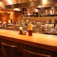 カウンター席も