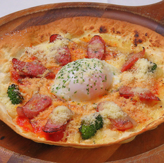 半熟卵のビスマルクピザ