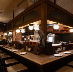 YAKITORI DINER THE HICKORY BIRD ダイナー ヒッコリーバード梅田店の雰囲気1