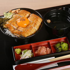 白焼き月見丼