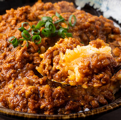 旨辛キーマカレー丼