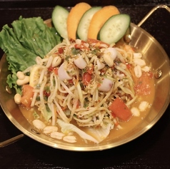 《売切れ御免》Moonshine Seefoodサラダ