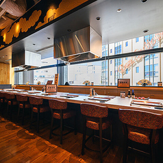 【カウンター席：9席】