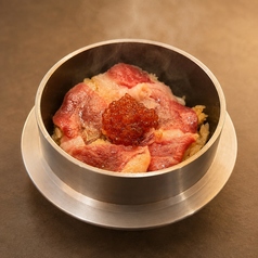 白老牛といくらの釜飯