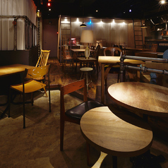 いろんなタイプのテーブル席ございます！