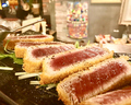 料理メニュー写真 名物鮪のレアカツ