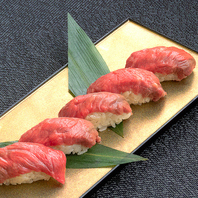 熟練の職人が握る「和牛叩き寿司」を気軽に楽しむ！