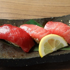 本まぐろ握り三貫