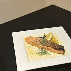 サーモンのムニエル レモンクリームソース