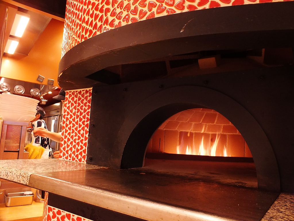 Pizza Bar Komugi コムギ 久茂地店の店舗情報 地図 アクセス 真夜中ナビ