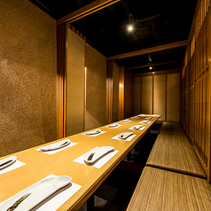 地鶏個室居酒屋 兼坂 東京・大手町店の雰囲気3