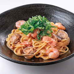 新鮮魚介の焦がし明太子醤油　刻み大葉のせ