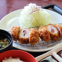 【人気の味を半分ずつ楽しめる♪】梅しそヒレとにんにくヒレのハーフ＆ハーフ定食◆定食　1,700円(税込)の写真