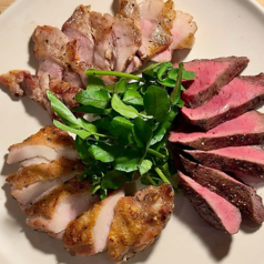 【人気】3種類お肉のグリル盛り合わせ 300g
