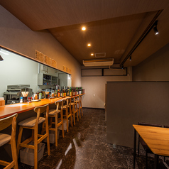 焼き鳥とり四季の雰囲気1