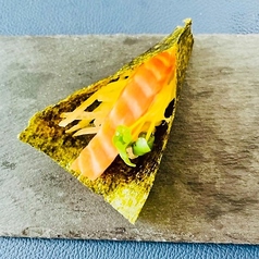 手巻きサーモン＆オニオンマヨ