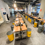 周りを気にせずご宴会をお楽しみいただける広々としたフロアです◎  