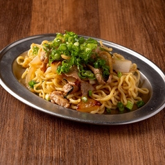 ホルモン塩焼きそば(塩)