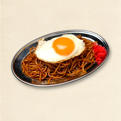 やきそば　目玉焼きのせ