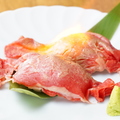 料理メニュー写真 炙り肉寿司（二貫）