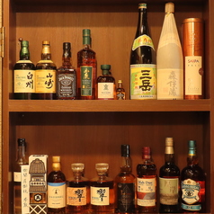 創作イタリアンを引き立てる厳選美酒の数々