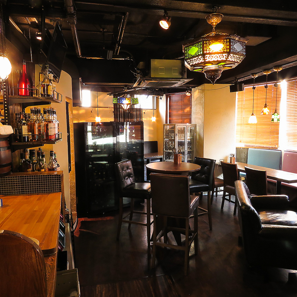おしゃれな店内はデートや会社宴会にもぴったりです。