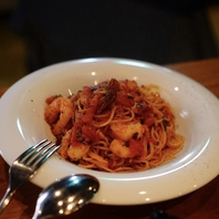 《お料理もスナックなどもご用意》